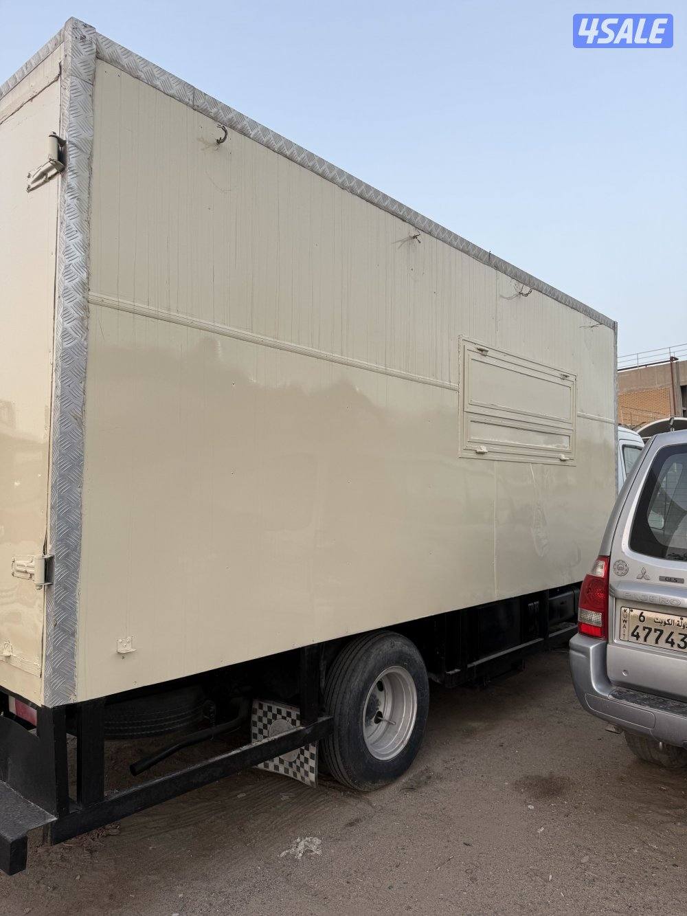 للبيع كابوند مستوبيشي موديل 2016 ماشيه 66 الف طول 5 متر2