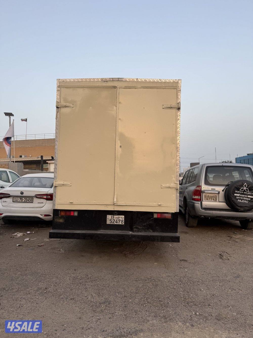 للبيع كابوند مستوبيشي موديل 2016 ماشيه 66 الف طول 5 متر5