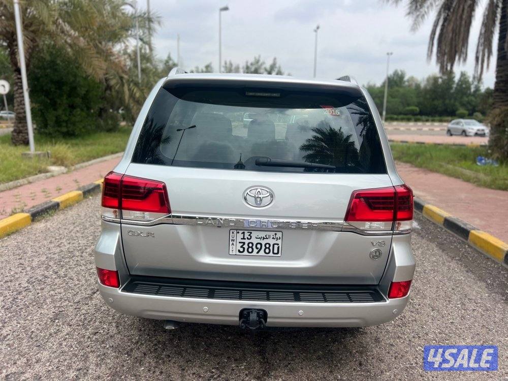 لاندكروز موديل ٢٠١٦ الساير ماشي ١٠٤ سرفيس منتظم صبغ وكاله عدا قطعه2