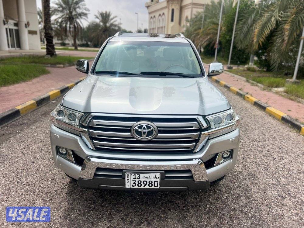 لاندكروز موديل ٢٠١٦ الساير ماشي ١٠٤ سرفيس منتظم صبغ وكاله عدا قطعه4