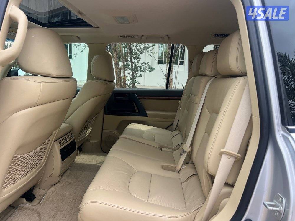 لاندكروز موديل ٢٠١٦ الساير ماشي ١٠٤ سرفيس منتظم صبغ وكاله عدا قطعه6