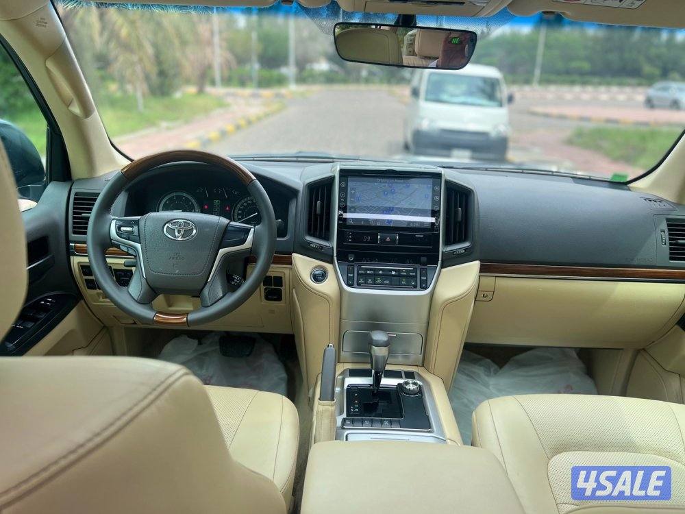 لاندكروز موديل ٢٠١٦ الساير ماشي ١٠٤ سرفيس منتظم صبغ وكاله عدا قطعه7