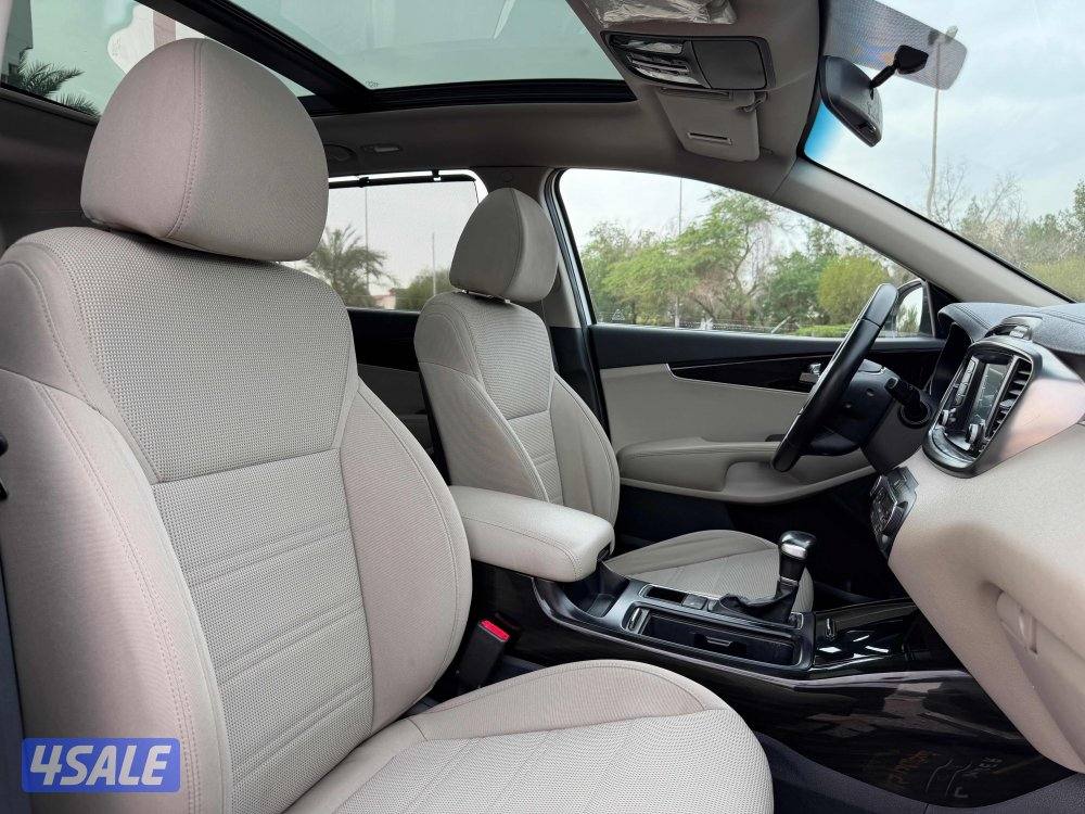 للبيع KIA SORENTO V6 موديل 2018 وارد المطوع8