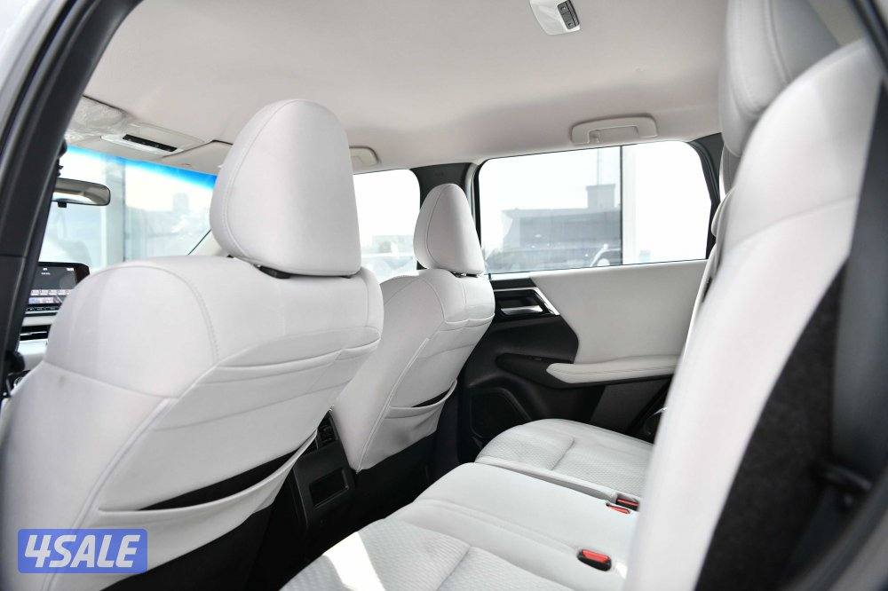 ميتسوبيشي اوتلاندر4