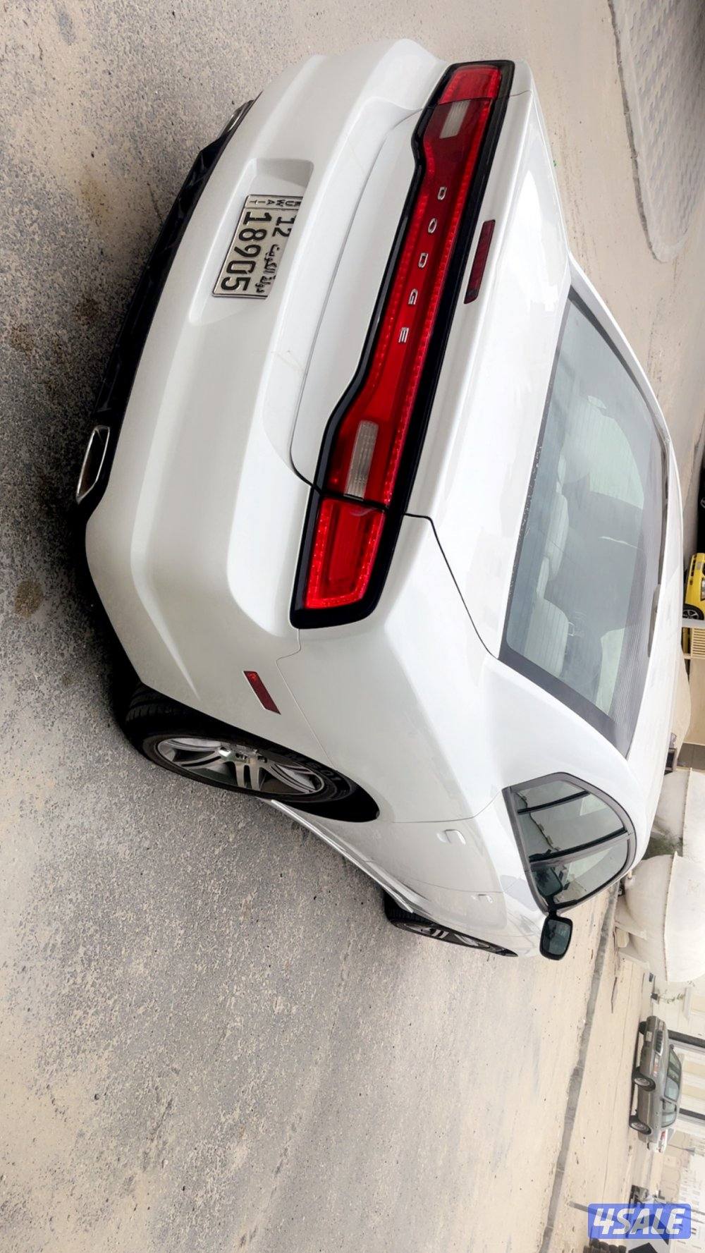 للبيع دوج شارجر قمه بالنظافه3