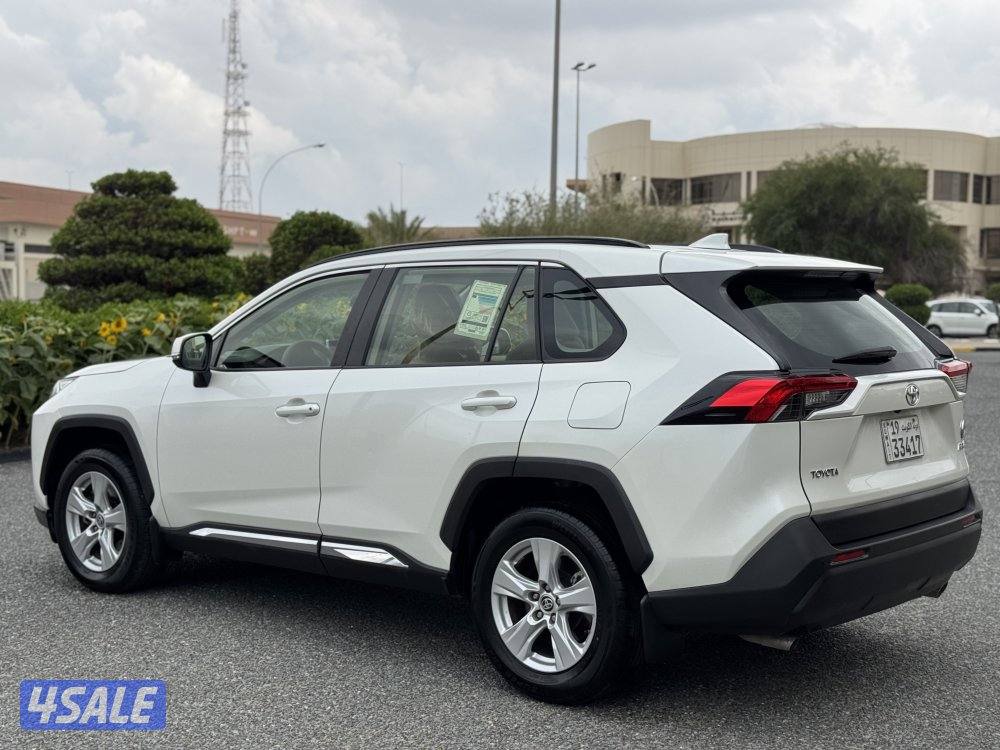 تويوتا RV4 موديل 2020 بحاله الوكاله وشرط الفحص5