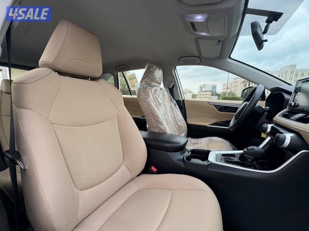 تويوتا RV4 موديل 2020 بحاله الوكاله وشرط الفحص9