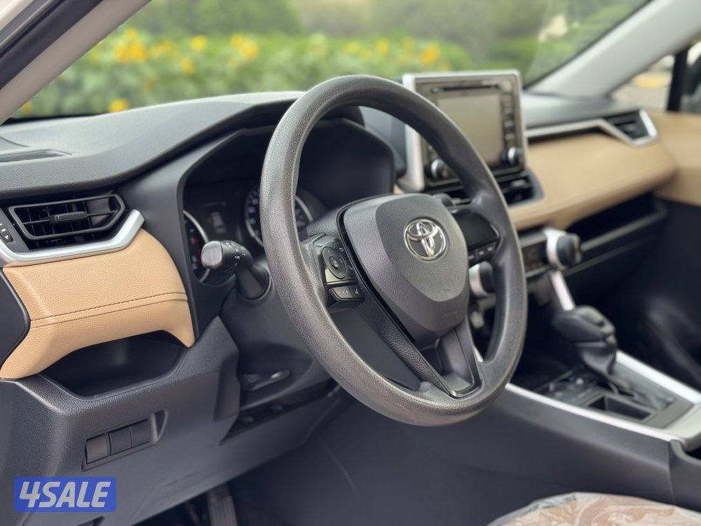 تويوتا RV4 موديل 2020 بحاله الوكاله وشرط الفحص14