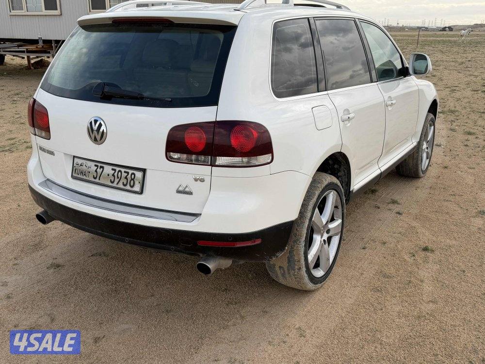 للبيع طوارق فل اوبشن كامل الموصفات السياره قمه بل النظافه0