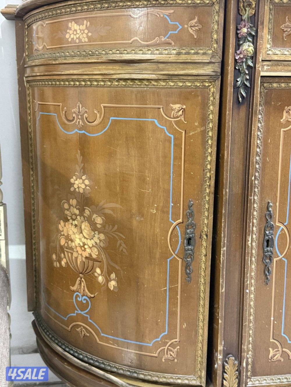 طاولة مدخل بيت إيطالية برسومات طراز أثري، من القرن العشرين. لاعلى سعر4