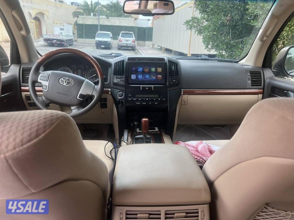 لاندكروزر 2015    تماتيك 8 سلندر2