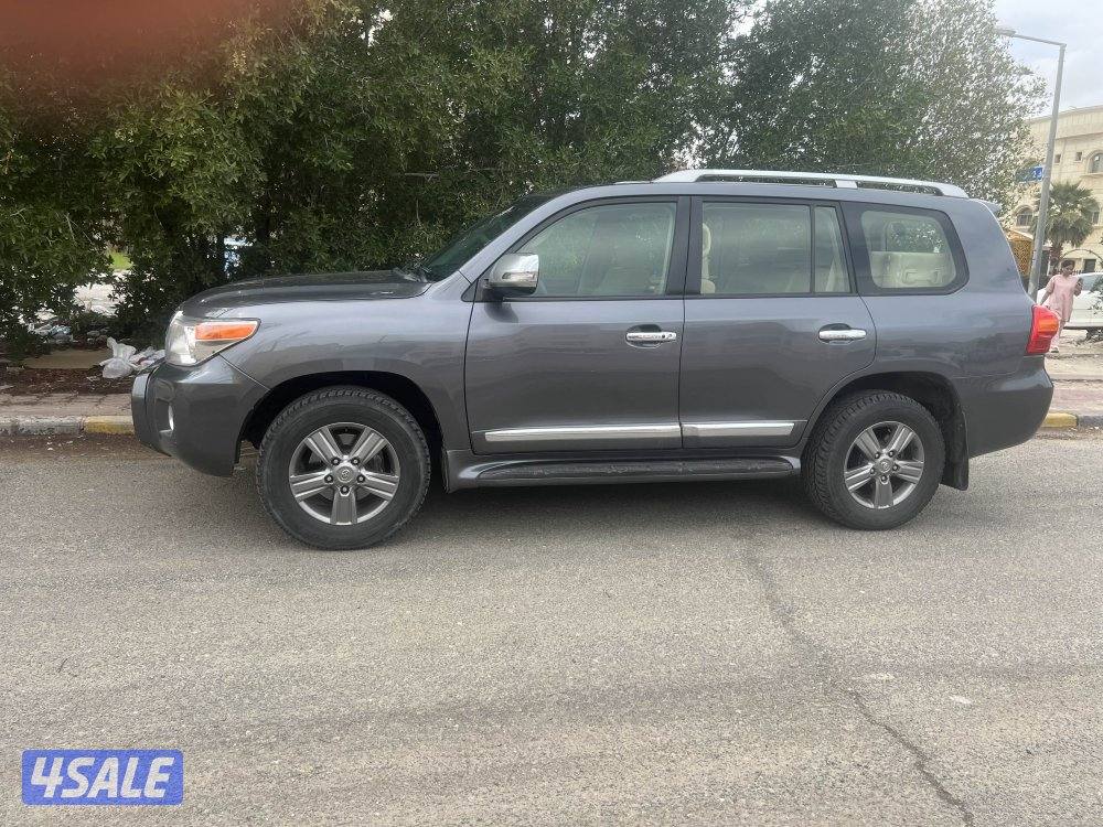 لاندكروزر 2015    تماتيك 8 سلندر4