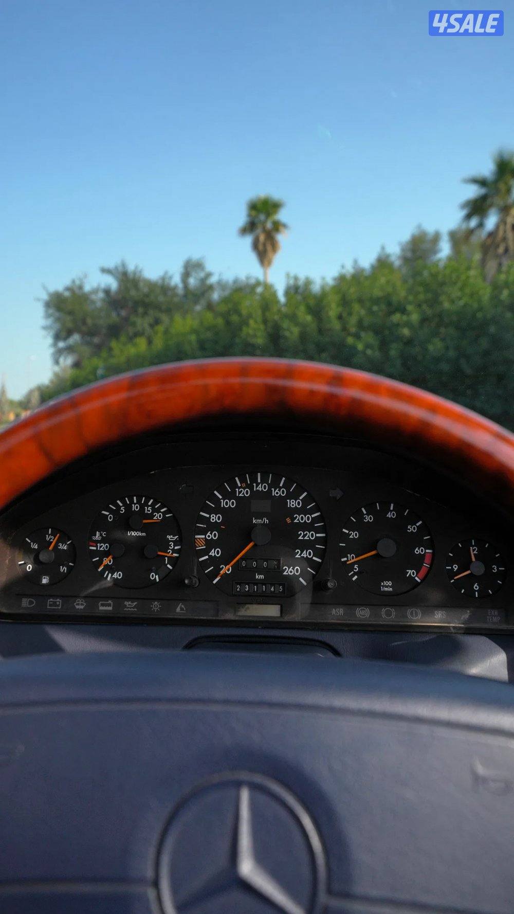 Mercedes Benz SL500 R129 Coupe/Convertible8