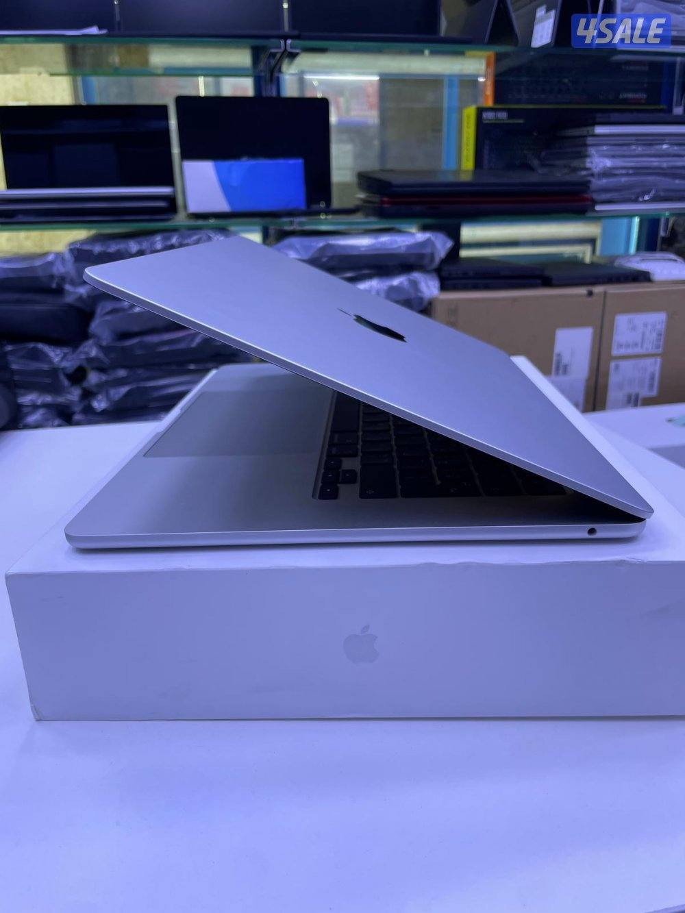 للبيع  Mac air m4 15-inch2