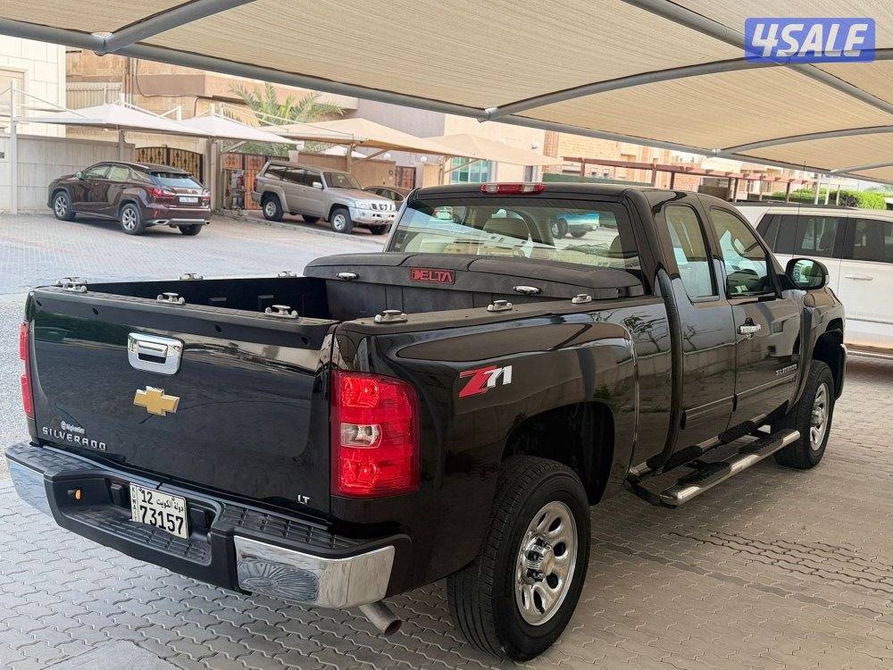 شيفروليه _ سلفرادو Z71 _ الغانم _ صبغ الوكالة _20133