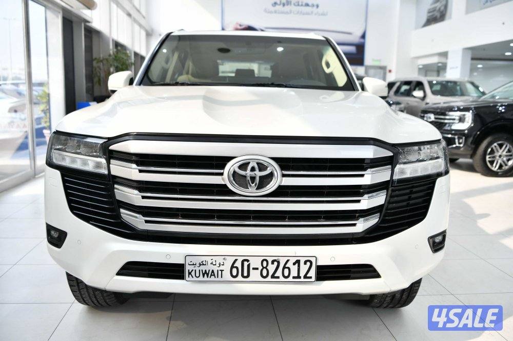 تويوتا لاند كروزر GXR توين تيربو1