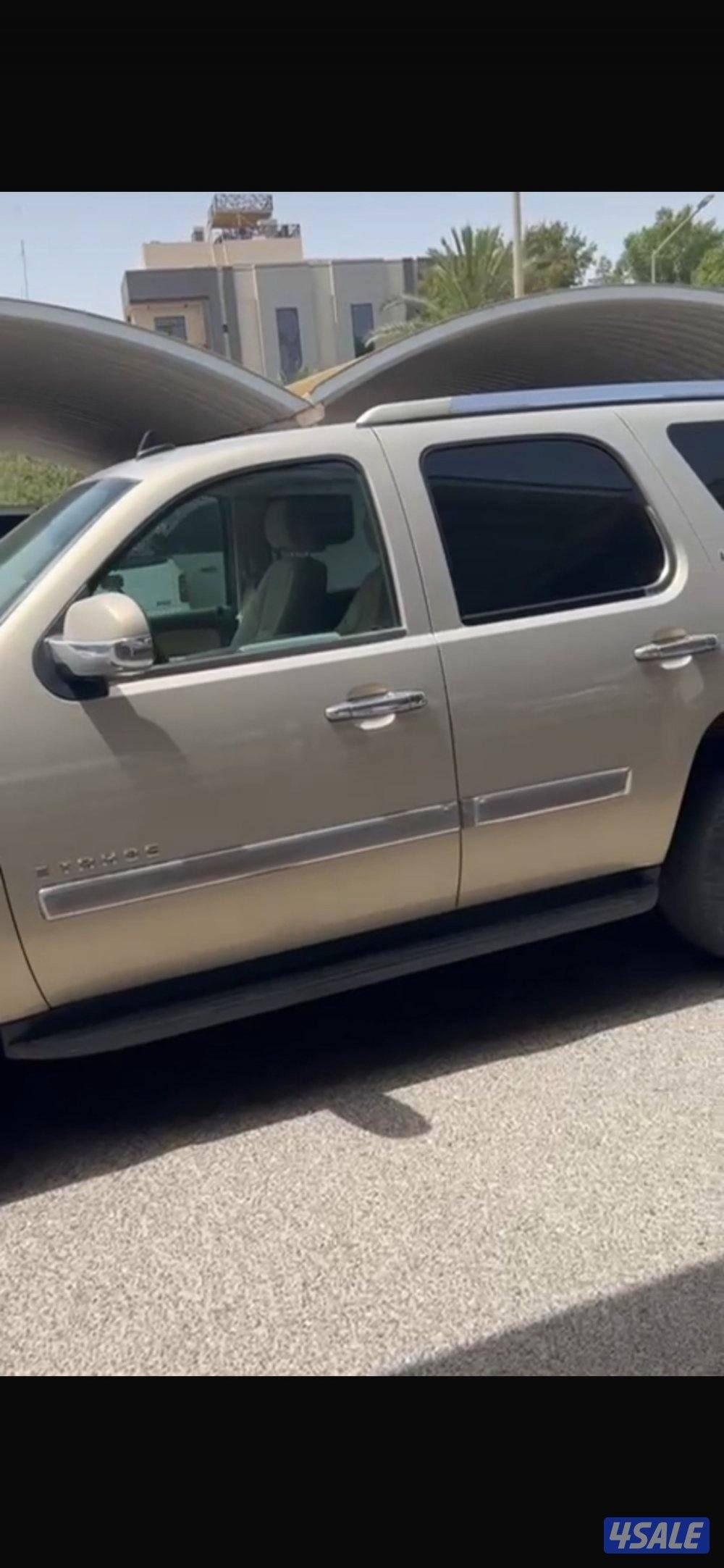 للبيع تاهو LTZ كامل المواصفات 2007 فتحة كشنات جلد ذهبي شرط الفحص2