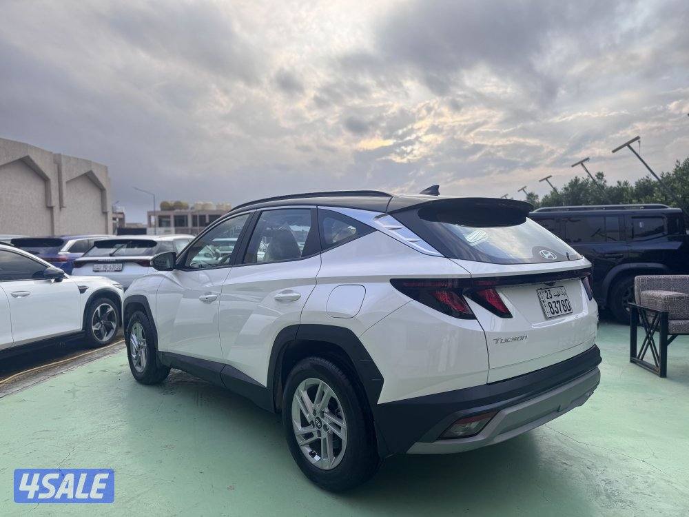 للبيع توسان 2025 اصفاااار كاش او بالاقساط9