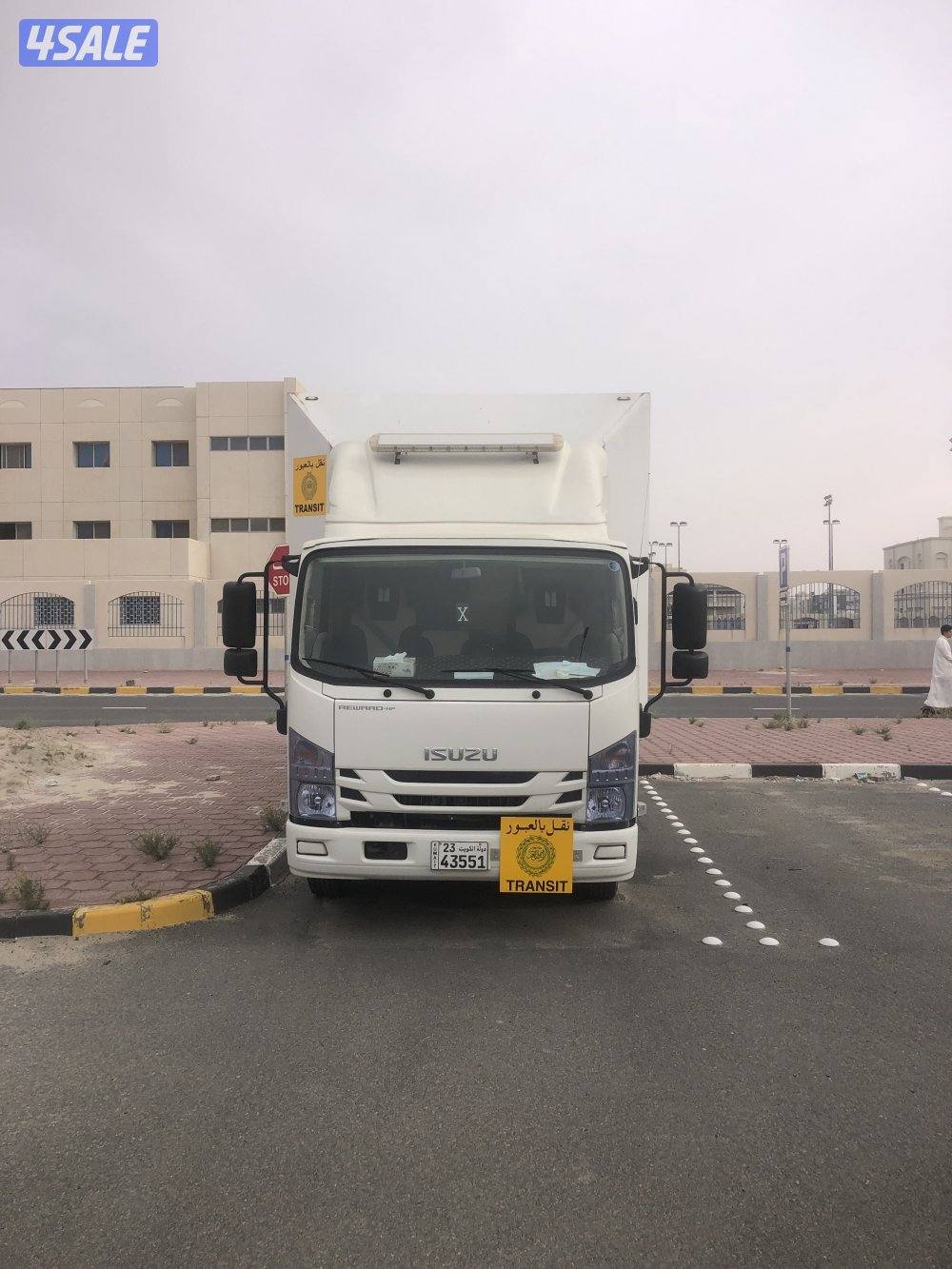 سطحه صندوق مديل 2024 الممشى 67الف كم تفصيل الإمارات2