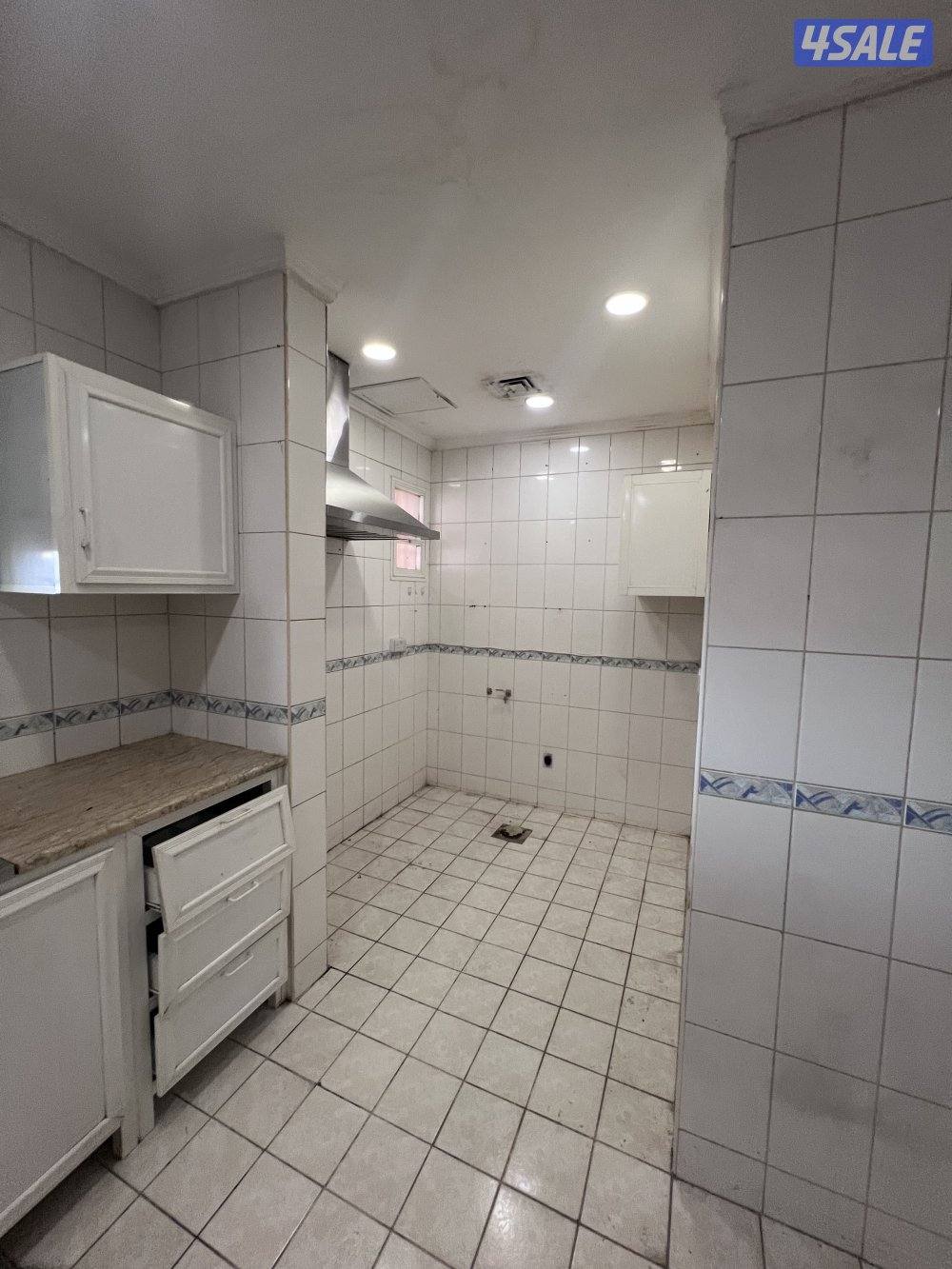 للإيجار شقة في عماير الصراف المنقف3