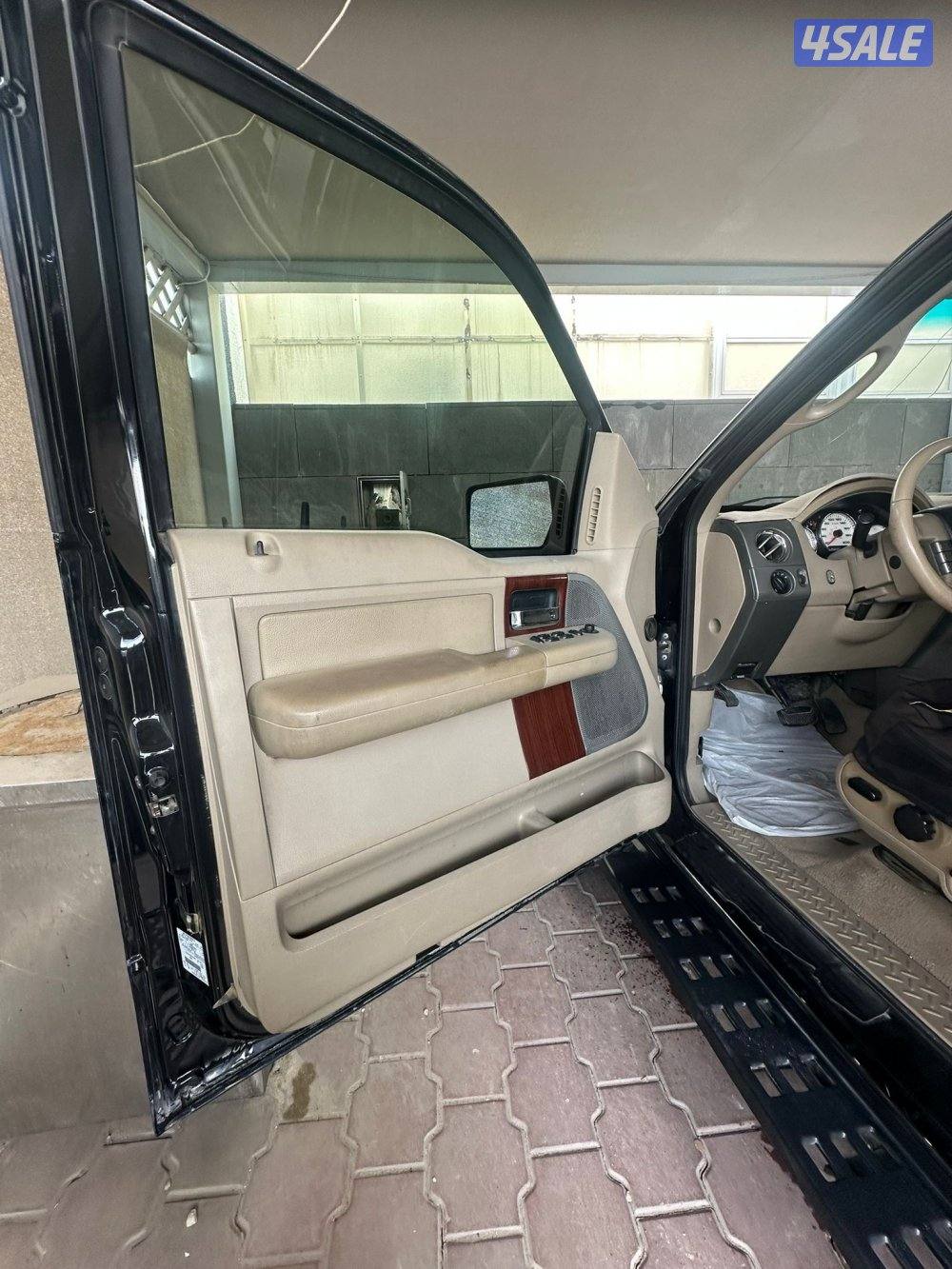 للبيع وانيت فورد F150 دبل قير شرط الفحص شاشه ايباد تصكيرة حوض تكيف9