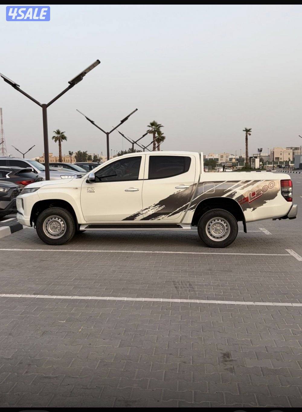 وانيت مستوبيشي  2020 ماش 90 الف بحاله الوكاله دبل جام كهرباء شرط الفحص6