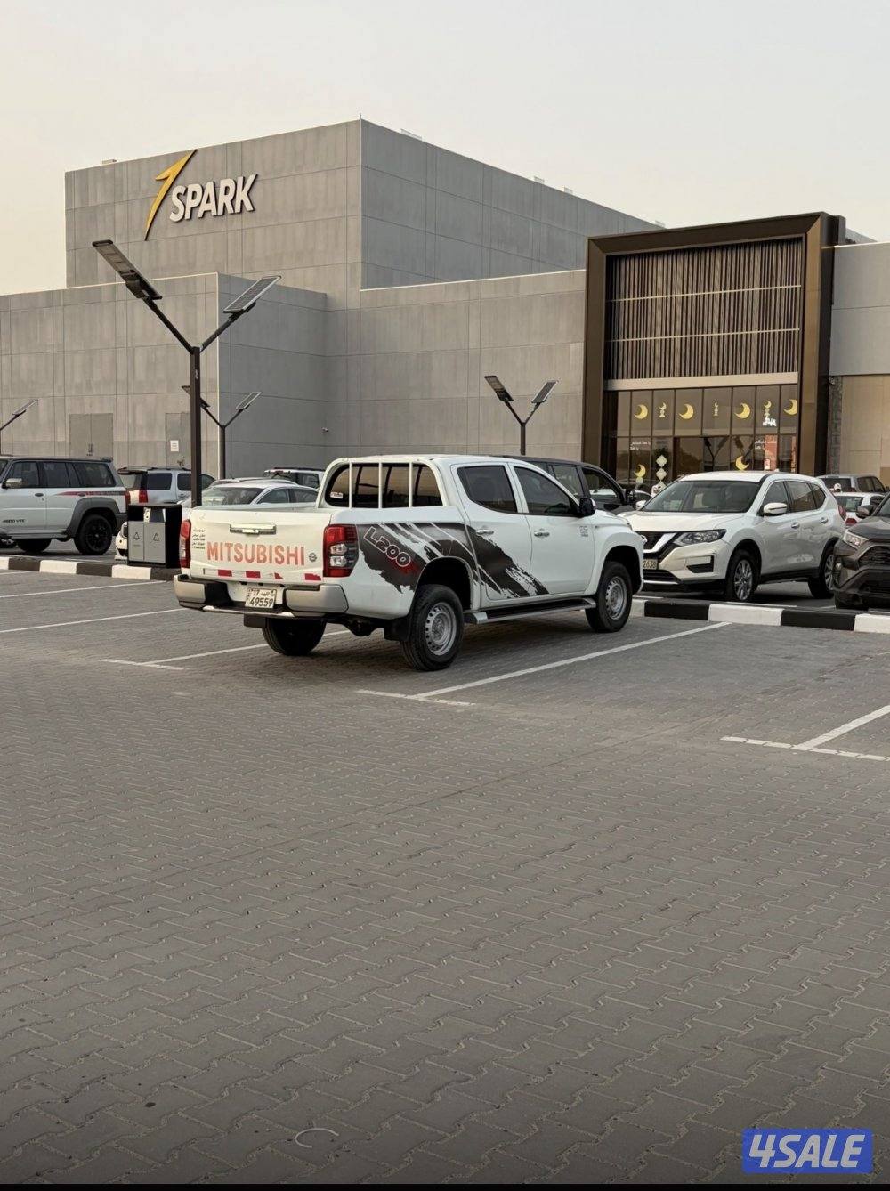 وانيت مستوبيشي  2020 ماش 90 الف بحاله الوكاله دبل جام كهرباء شرط الفحص10