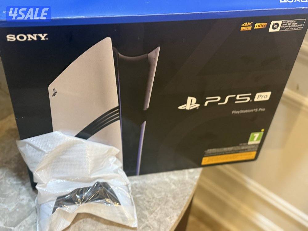 للبيع بلاستيشن فايف برو جهاز شبه يديده مع كرتون يده ويرات5