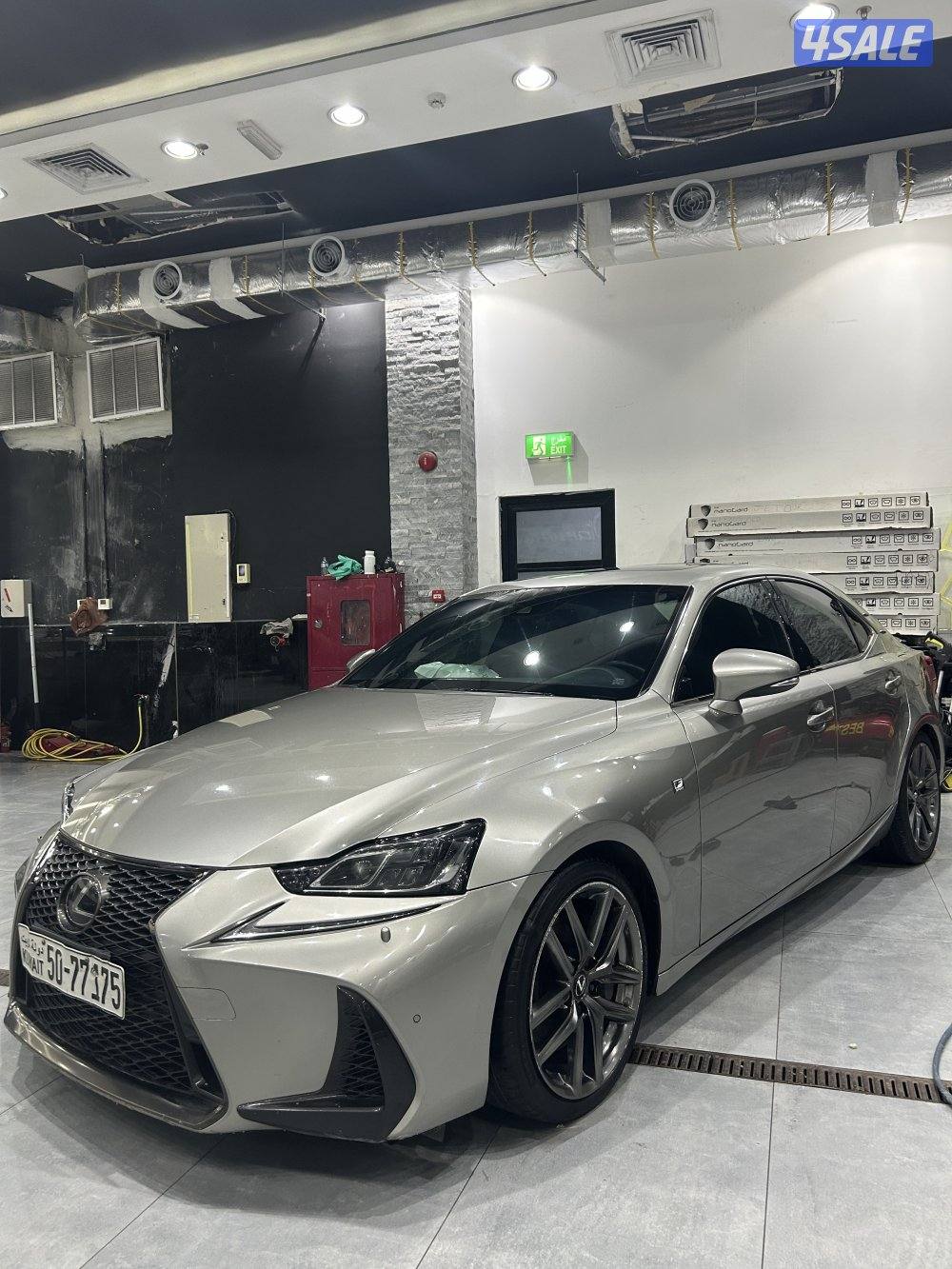 للبيع لكزس FSPORT بحالة وكالة2