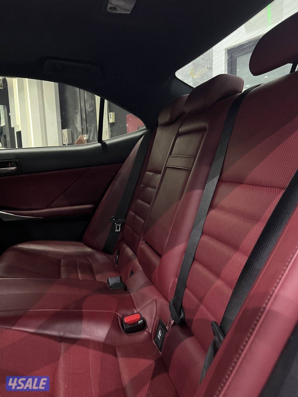 للبيع لكزس FSPORT بحالة وكالة6