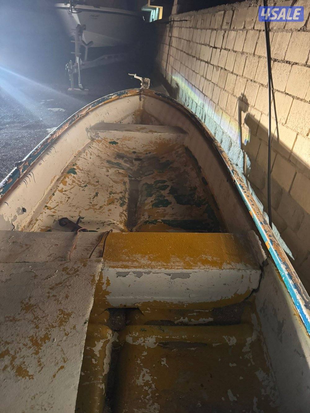 قرف ياماها 12 قدم معا مكينه ياماها 8حصان ملاحظه القرف معا العربانه3