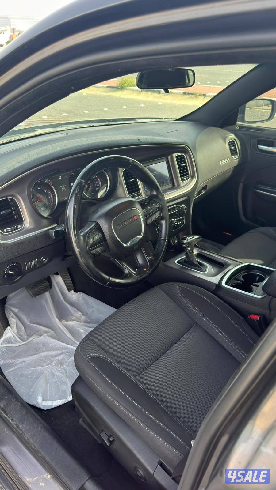 للبيع دوج تشارجر موديل 2019 العداد148000 كم شرط قير مكينه2