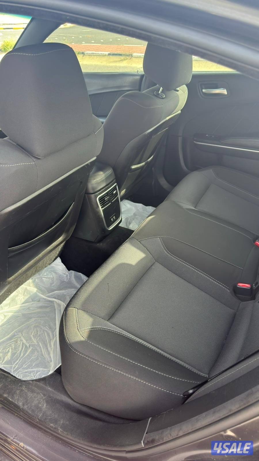 للبيع دوج تشارجر موديل 2019 العداد148000 كم شرط قير مكينه4