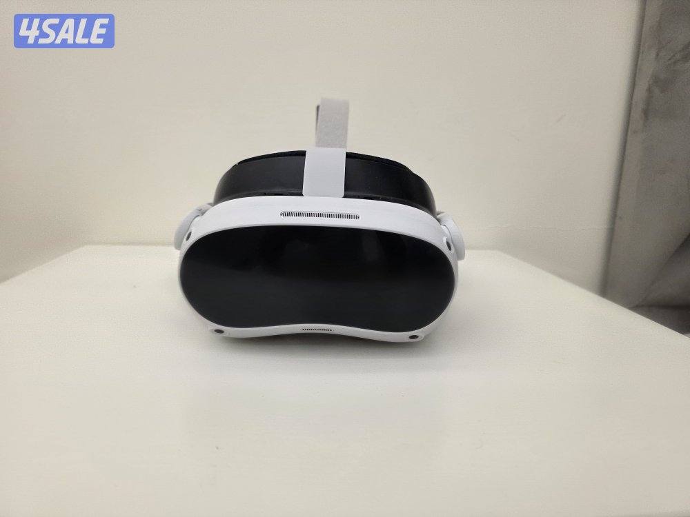 pico 4 vr جنطة للنظارة و حساب فيه اقوى ٢٠ لعبة0