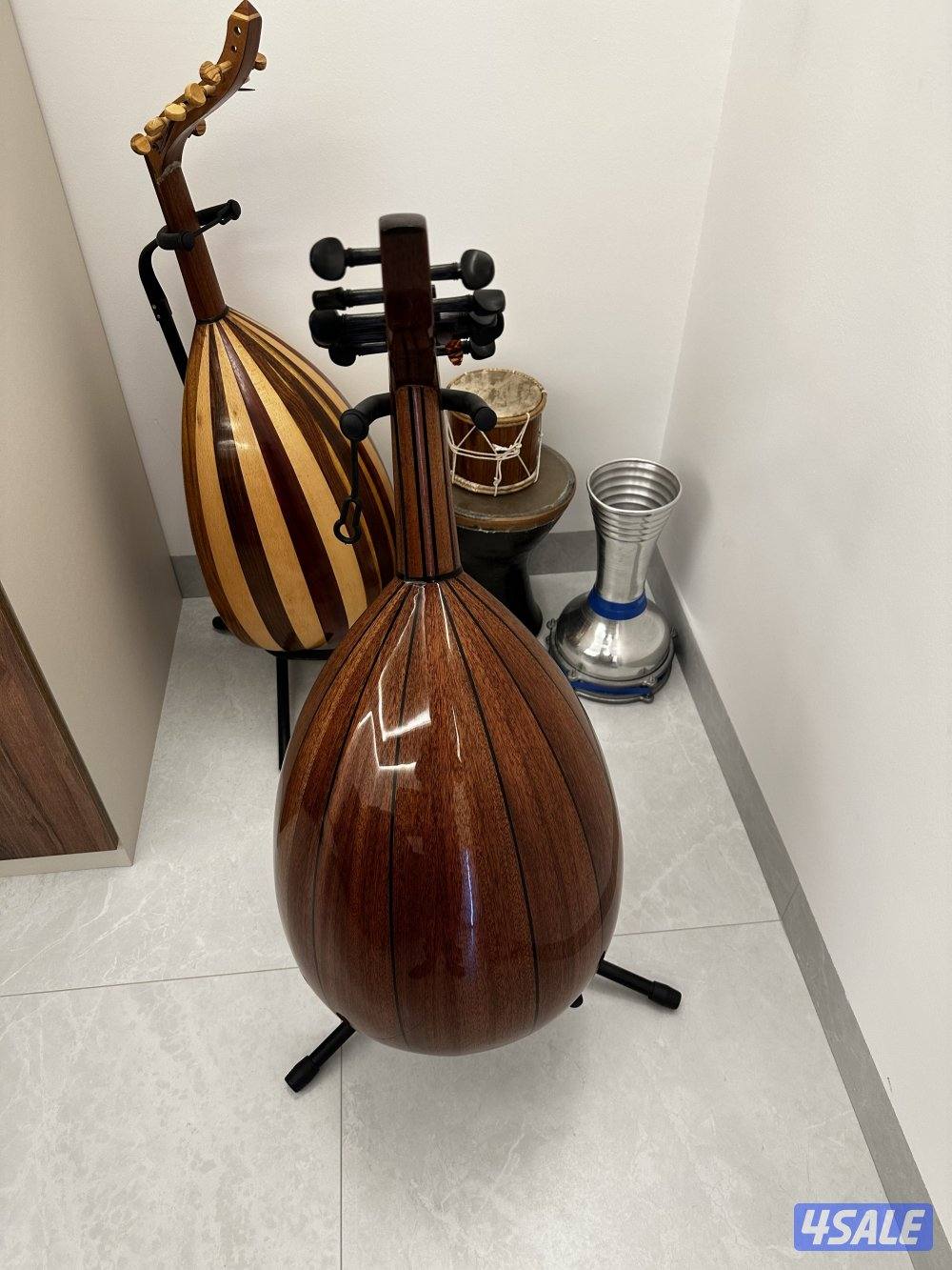 للبيع عود مع الستاند1