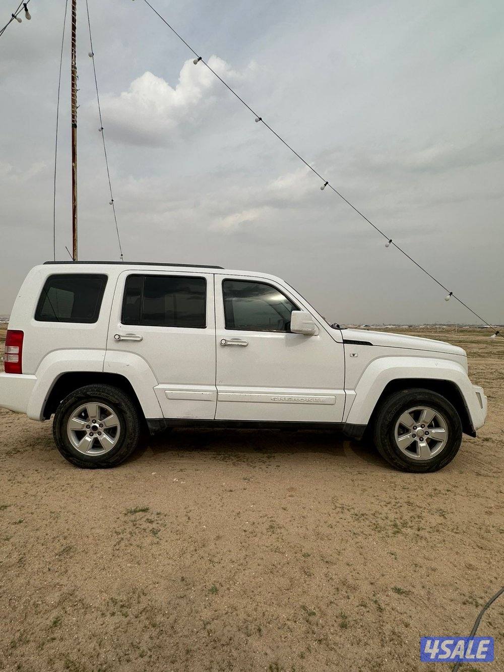 جيب شيروكي 20113