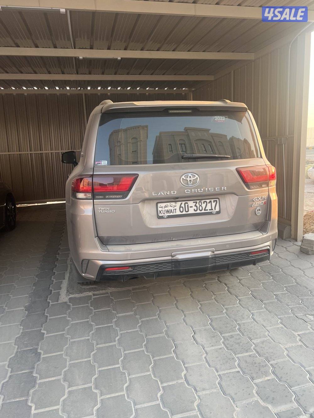 للبيع لاند كرزور0