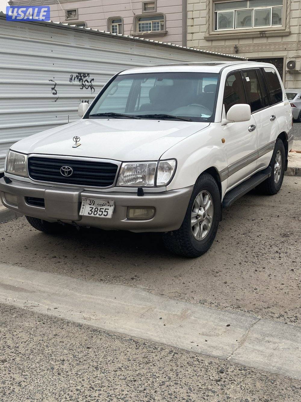 للبيع لاند vxr 2001 كامل المواصفات ماشي ٣٥٠ تقريبا .2