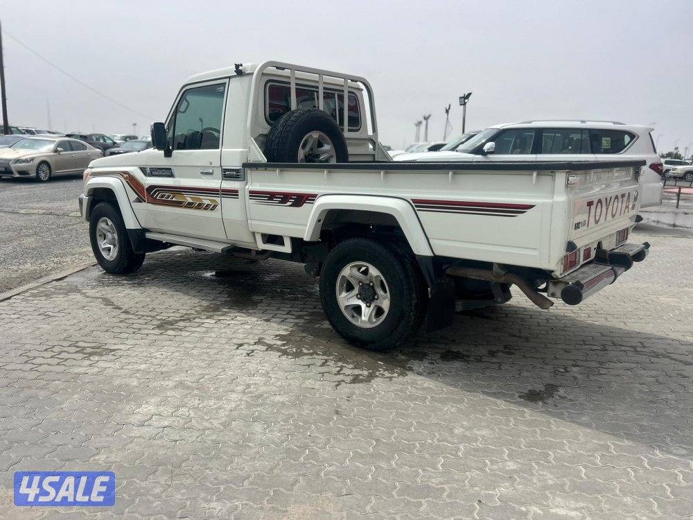 تويوتا لاند كروزر شاص LX .V6 موديل 2021 ماشى 145.000 k.m وارد الساير2