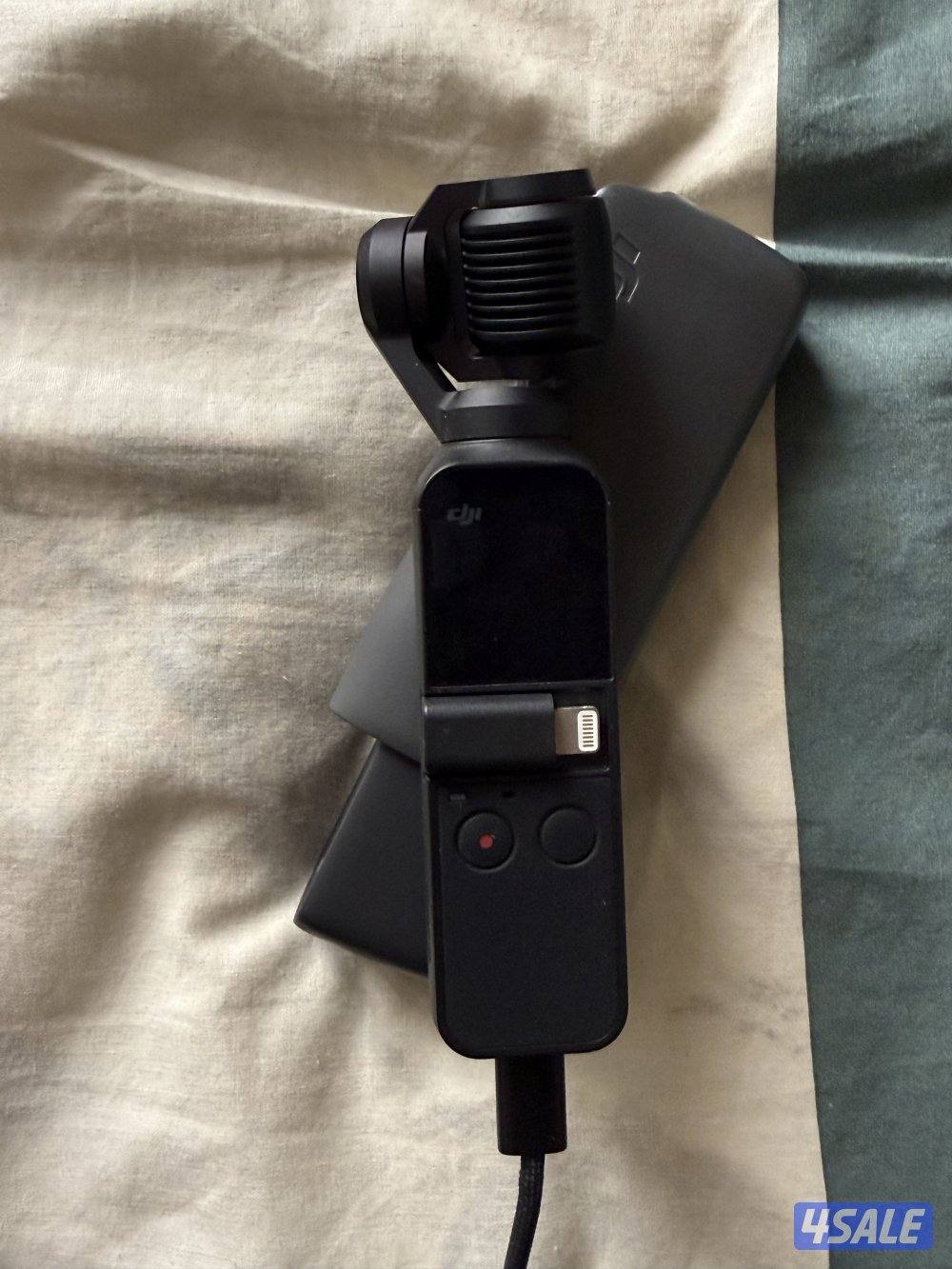 2 camera = Cannon m50 mark2 ,,,, dji ozmo pocket 1 , cannon 700d0