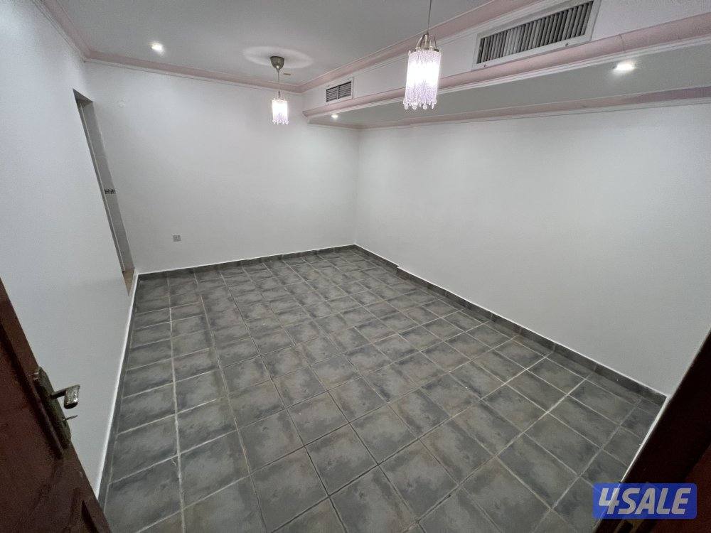 ‏دور أرضي للإيجار لعائلة صغيرة8