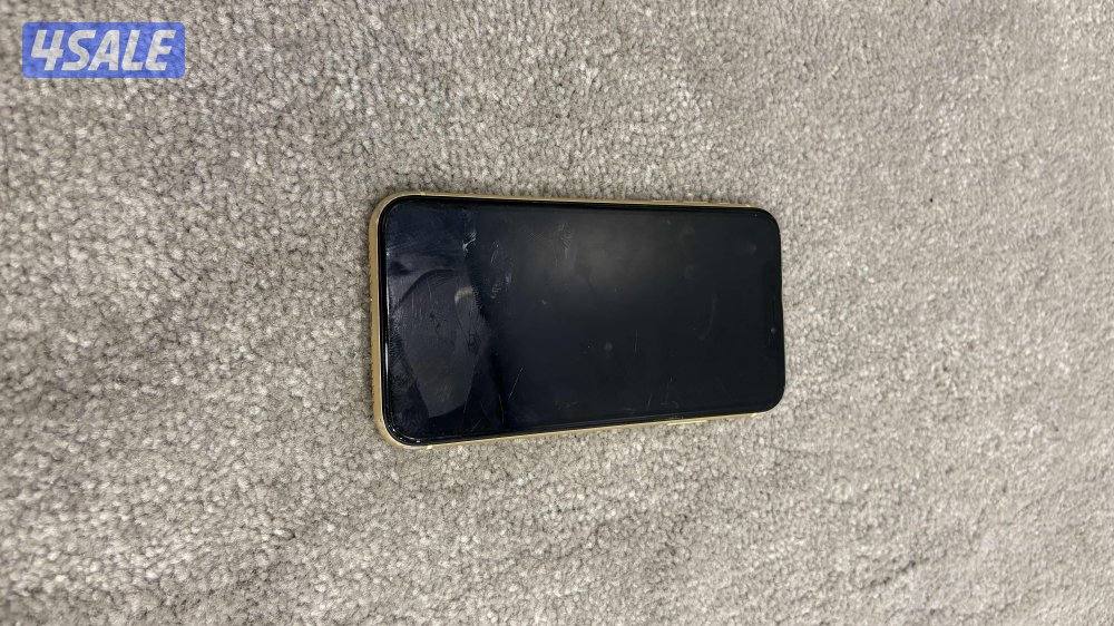 ايفون xr اصفر ، الجهاز سليم فقط الكاميرا الخلفيه ما تشتغل1