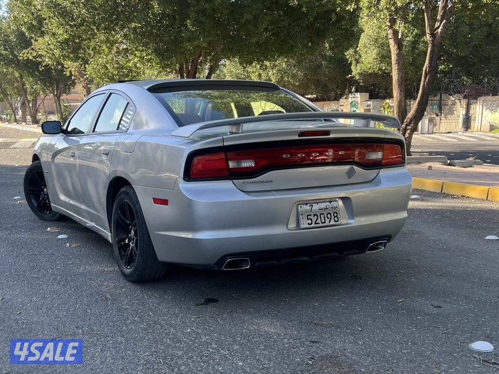 للبيع دوج شارجر مديل 20121