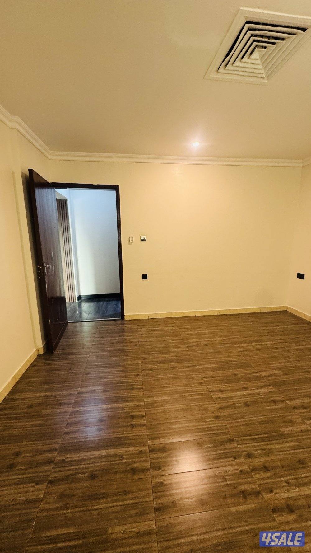 شقه للايجار بحولي غرفة وصالة وحمام ومطبخ3