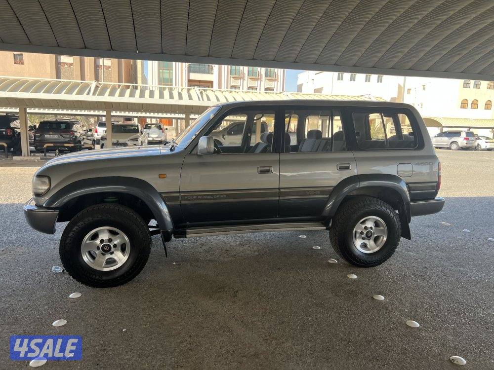 لاندكروزر VXR 19943