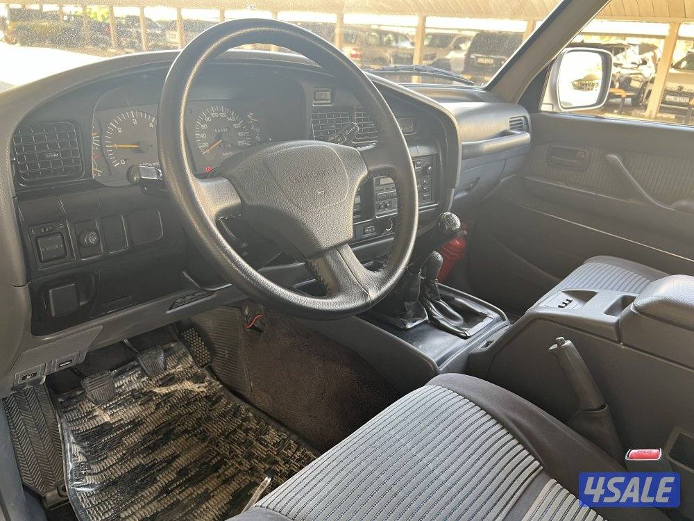 لاندكروزر VXR 199410