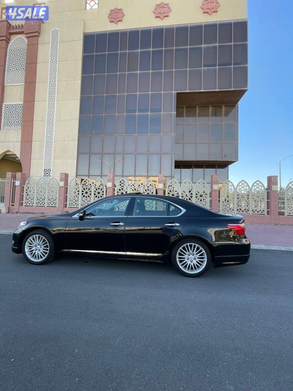 للبيع لكزس LS460ال5
