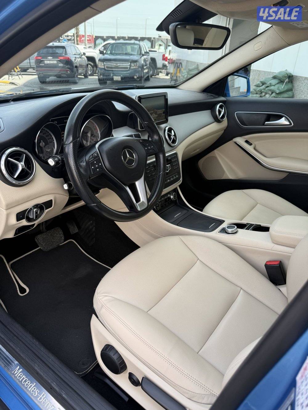 للبيع مرسيدس GLA250 كت AMG موديل 20159