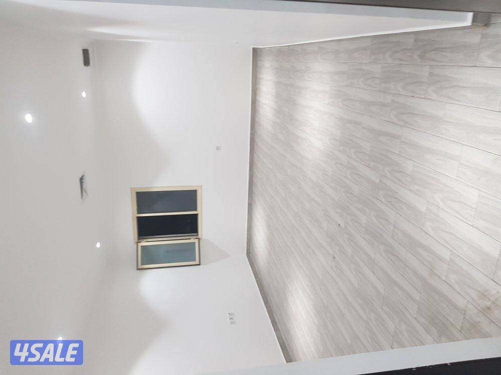 شقه للايجار في منطقه العارضيه قطعه ٧ من المالك مباشر ٣ غرف ٢ حمام مطبخ3