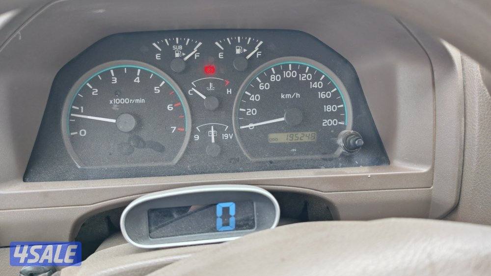 تويوتا لاندكروزر شاص موديل 2016 مجهز للرحلات8